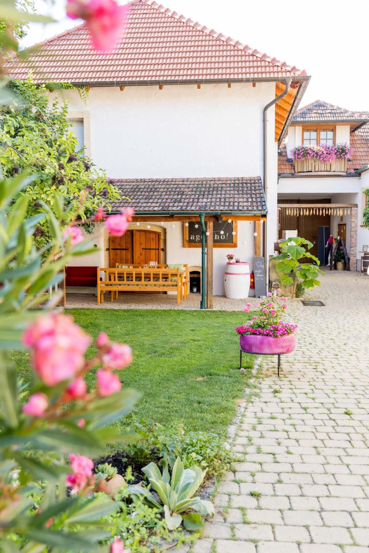 Winzerhof Agerlhof Hotel Jois Buitenkant foto
